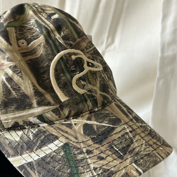 NWT Duct Unlimited cap 
By Outdoor Cap Mossy Oak - Picture 6 of 8